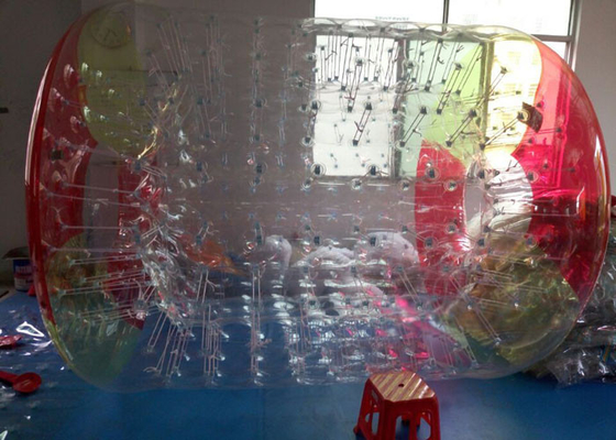 China Rodillo inflable gigante del agua de la piscina de los niños, bola de balanceo inflable proveedor