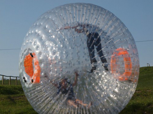 China La calidad comercial fuera de seres humanos clasificó la bola inflable de Zorb para los juegos de equipo proveedor