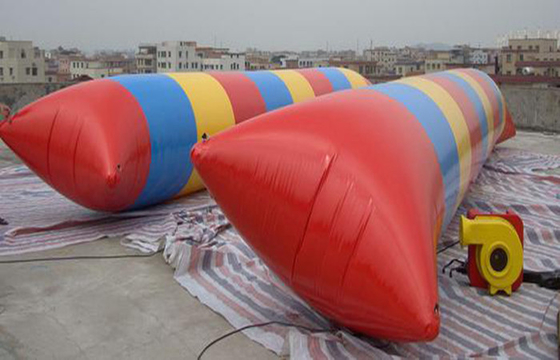 China Grandes interesantes explotan salto inflable de la gota del agua de los juguetes de la piscina con EN14960 proveedor
